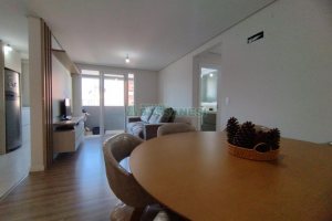 Apartamento com 79m², 2 dormitórios, 1 vaga, no bairro Pio X em Caxias do Sul para Comprar