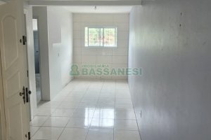 Sobrado com 92m², 2 dormitórios, 1 vaga, no bairro De Zorzi em Caxias do Sul para Comprar