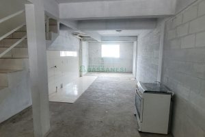 Sobrado com 92m², 2 dormitórios, 1 vaga, no bairro De Zorzi em Caxias do Sul para Comprar