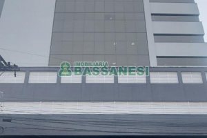 Box com 23m², no bairro Pio X em Caxias do Sul para Comprar