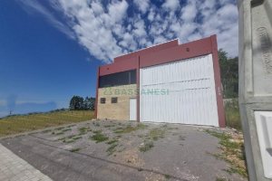 Pavilhão com 425m², no bairro Ana Rech em Caxias do Sul para Alugar