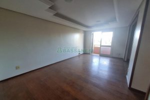 Apartamento com 109m², 2 dormitórios, 1 vaga, no bairro Medianeira em Caxias do Sul para Alugar