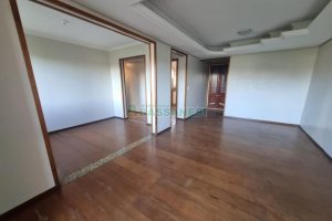 Apartamento com 109m², 2 dormitórios, 1 vaga, no bairro Medianeira em Caxias do Sul para Alugar