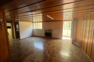 Casa com 204m², 3 dormitórios, 2 vagas, no bairro Centro em Caxias do Sul para Comprar