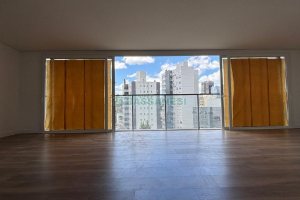 Apartamento com 230m², 3 dormitórios, 3 vagas, no bairro Centro em Caxias do Sul para Alugar