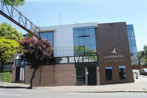 Predio com 480m², no bairro Rio Branco em Caxias do Sul para Alugar