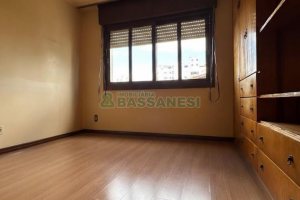 Apartamento com 124m², 3 dormitórios, 1 vaga, no bairro Centro em Caxias do Sul para Comprar