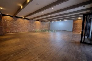 Loja com 230m², no bairro São Pelegrino em Caxias do Sul para Alugar