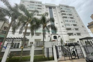Apartamento com 65m², 2 dormitórios, 2 vagas, no bairro Pio X em Caxias do Sul para Comprar