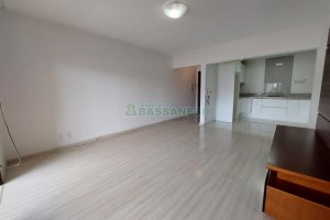 Apartamento com 70m², 3 dormitórios, 1 vaga, no bairro Pio X em Caxias do Sul para Alugar