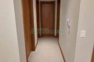 Apartamento com 70m², 3 dormitórios, 2 vagas, no bairro Santa Catarina em Caxias do Sul para Alugar