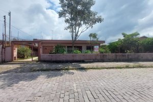 Casa com 160m², 3 dormitórios, 1 vaga, no bairro Esplanada em Caxias do Sul para Alugar