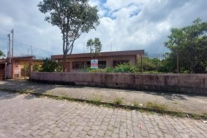 Casa com 160m², 3 dormitórios, 1 vaga, no bairro Esplanada em Caxias do Sul para Alugar