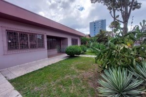 Casa com 160m², 3 dormitórios, 1 vaga, no bairro Esplanada em Caxias do Sul para Alugar