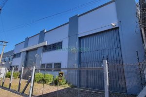 Pavilhão com 565m², no bairro São José em Caxias do Sul para Alugar