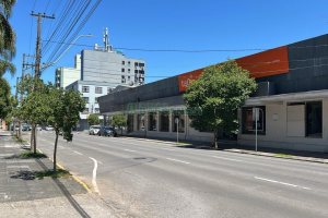 Loja com 3670m², no bairro Centro em Caxias do Sul para Alugar