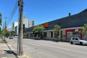 Loja com 3670m², no bairro Centro em Caxias do Sul para Alugar