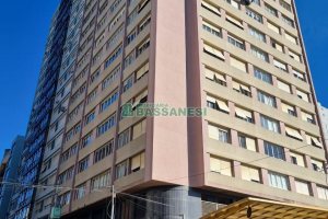 Apartamento com 200m², 3 dormitórios, 1 vaga, no bairro Centro em Caxias do Sul para Comprar