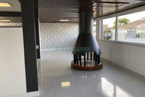 Casa com 598m², 5 dormitórios, 4 vagas, no bairro Cinqüentenário em Caxias do Sul para Comprar