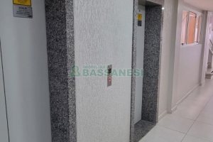 Sala com 38m², no bairro Centro em Caxias do Sul para Comprar