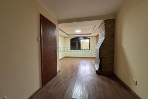 Casa com 250m², 3 dormitórios, 5 vagas, no bairro Jardim América em Caxias do Sul para Alugar