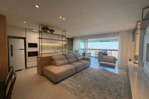 Apartamento com 129m², 3 dormitórios, 2 vagas, no bairro Petrópolis em Caxias do Sul para Comprar