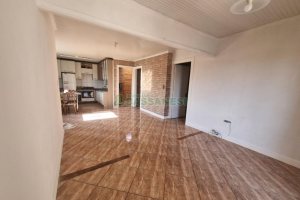 Casa com 150m², 3 dormitórios, 2 vagas, no bairro Planalto em Caxias do Sul para Alugar