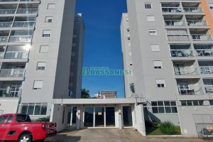 Apartamento com 55m², 2 dormitórios, 1 vaga, no bairro Vinhedos em Caxias do Sul para Alugar