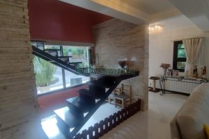 Casa com 301m², 6 dormitórios, 2 vagas, no bairro Ana Rech em Caxias do Sul para Comprar