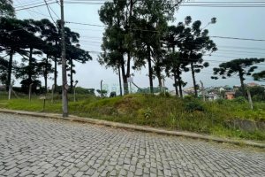 Terreno com 5526m², no bairro Esplanada em Caxias do Sul para Comprar