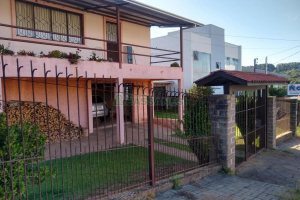 Casa com 160m², 3 dormitórios, 1 vaga, no bairro Jardim Eldorado em Caxias do Sul para Comprar