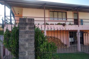 Casa com 160m², 3 dormitórios, 1 vaga, no bairro Jardim Eldorado em Caxias do Sul para Comprar