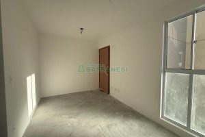 Apartamento com 38m², 2 dormitórios, 1 vaga, no bairro Desvio Rizzo em Caxias do Sul para Comprar