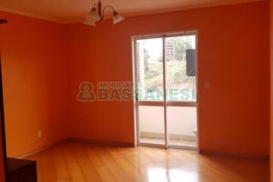 Apartamento com 62m², 2 dormitórios, 2 vagas, no bairro Universitário em Caxias do Sul para Comprar