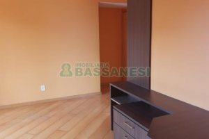 Apartamento com 62m², 2 dormitórios, 2 vagas, no bairro Universitário em Caxias do Sul para Comprar