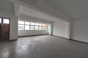 Sala com 60m², no bairro Centro em Caxias do Sul para Alugar
