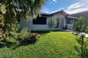 Casa com 250m², 3 dormitórios, 4 vagas, no bairro Salgado Filho em Caxias do Sul para Alugar