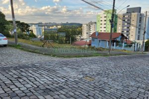 Terreno com 768m², no bairro Diamantino em Caxias do Sul para Comprar