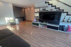 Predio com 422m², 6 vagas, no bairro São Leopoldo em Caxias do Sul para Comprar