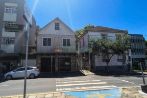 Casa com 148m², 3 dormitórios, 1 vaga, no bairro Rio Branco em Caxias do Sul para Comprar