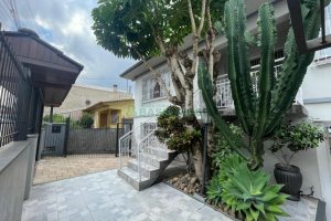 Casa com 250m², 4 dormitórios, 3 vagas, no bairro Nossa Senhora de Lourdes em Caxias do Sul para Comprar