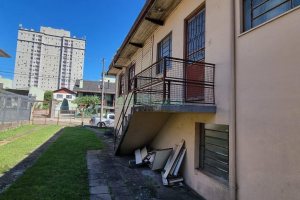 Casa com 240356m², 3 dormitórios, no bairro Nossa Senhora de Lourdes em Caxias do Sul para Comprar