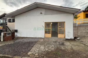 Casa com 62m², 2 dormitórios, no bairro Cidade Industrial em Caxias do Sul para Alugar