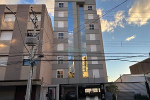 Apartamento com 52m², 2 dormitórios, 1 vaga, no bairro Centro em Caxias do Sul para Alugar