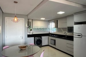 Apartamento com 53m², 2 dormitórios, 1 vaga, no bairro Colina Sorriso em Caxias do Sul para Comprar