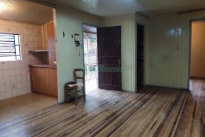 Casa com 100m², 3 dormitórios, 1 vaga, no bairro Madureira em Caxias do Sul para Alugar