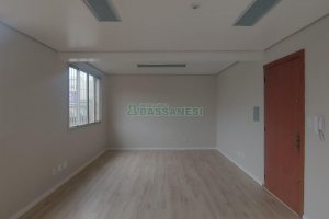 Sala com 34m², no bairro Pio X em Caxias do Sul para Alugar