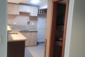 Sobrado com 104m², 3 dormitórios, 2 vagas, no bairro Santa Lúcia em Caxias do Sul para Comprar