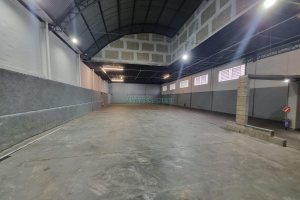 Pavilhão com 570m², no bairro Desvio Rizzo em Caxias do Sul para Alugar