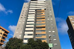 Apartamento com 92m², 3 dormitórios, 2 vagas, no bairro Rio Branco em Caxias do Sul para Alugar ou Comprar